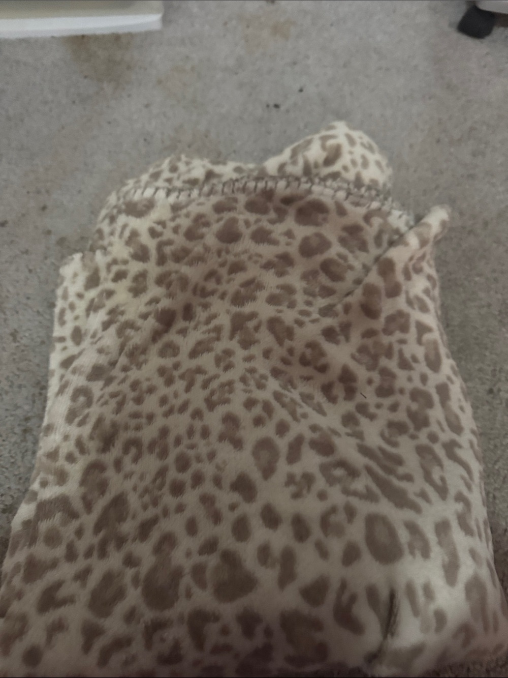 Mainstays Leopard Print Plush Throw Blanket in Cream and Brown